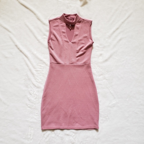 Dresses & Skirts - Pink Bodycon Dress